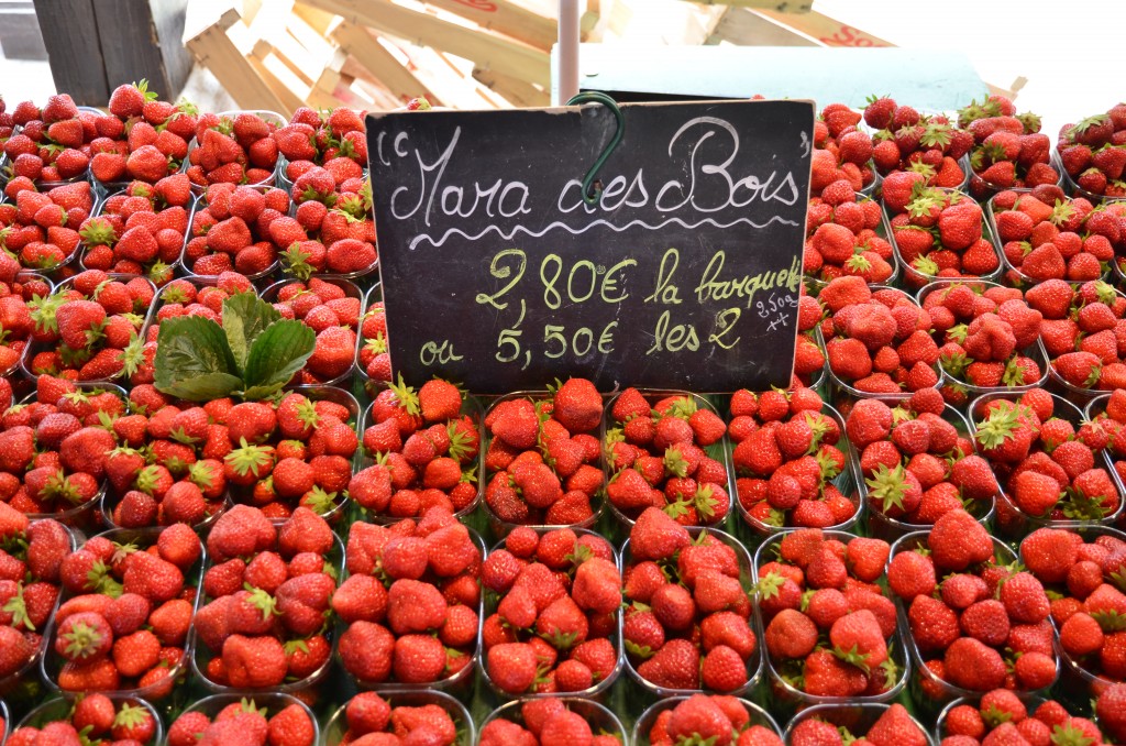 The berries of the Mara des Bois plant are a treasure to be found only at farmer’s markets. Photo by Gabriella Pirisi / misspirisi.com 