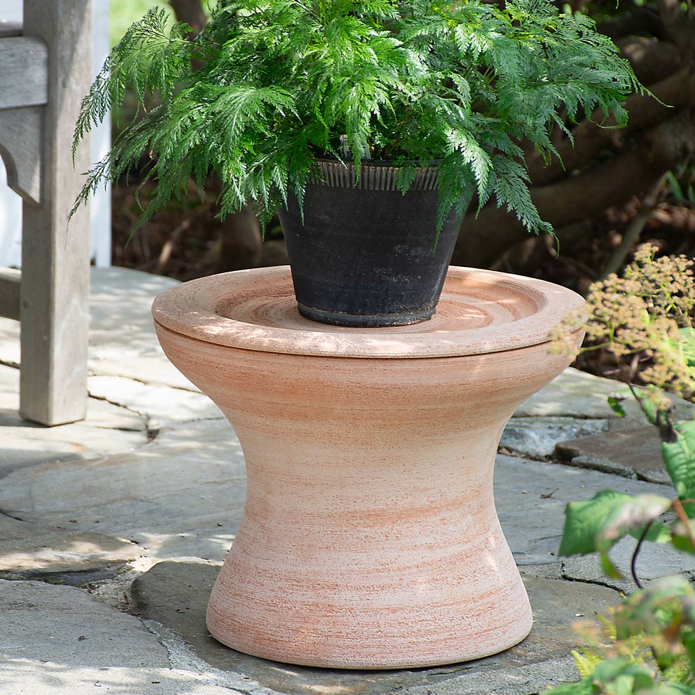 Bergs Celeste Pedestal Planter