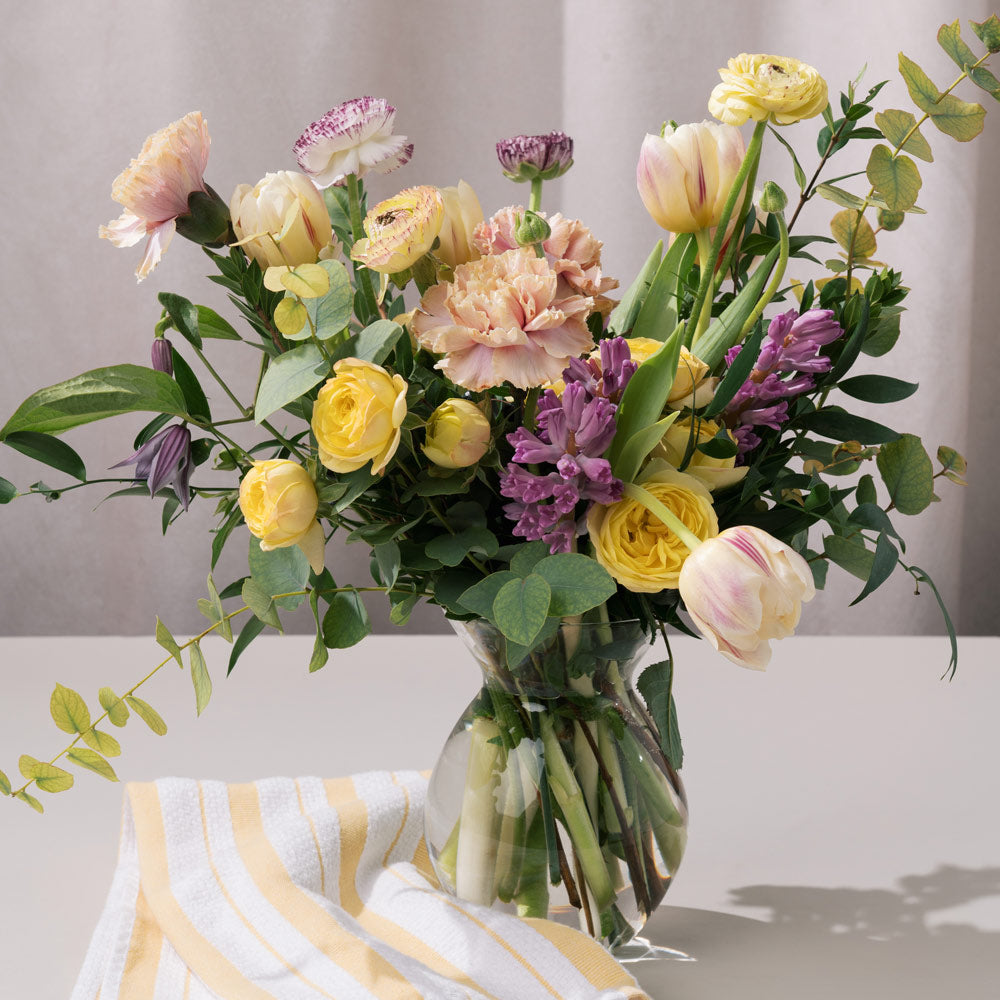 Semia's Artistic Bouquet