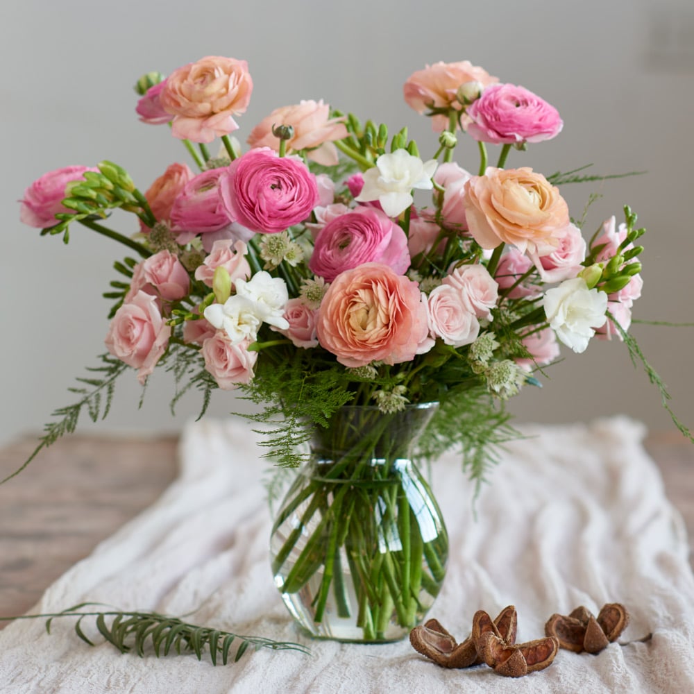 Semia's Artistic Bouquet with Vase