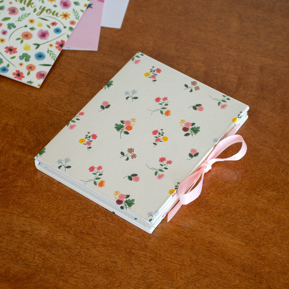 Ditsy Dahlia Travel Photo Frame