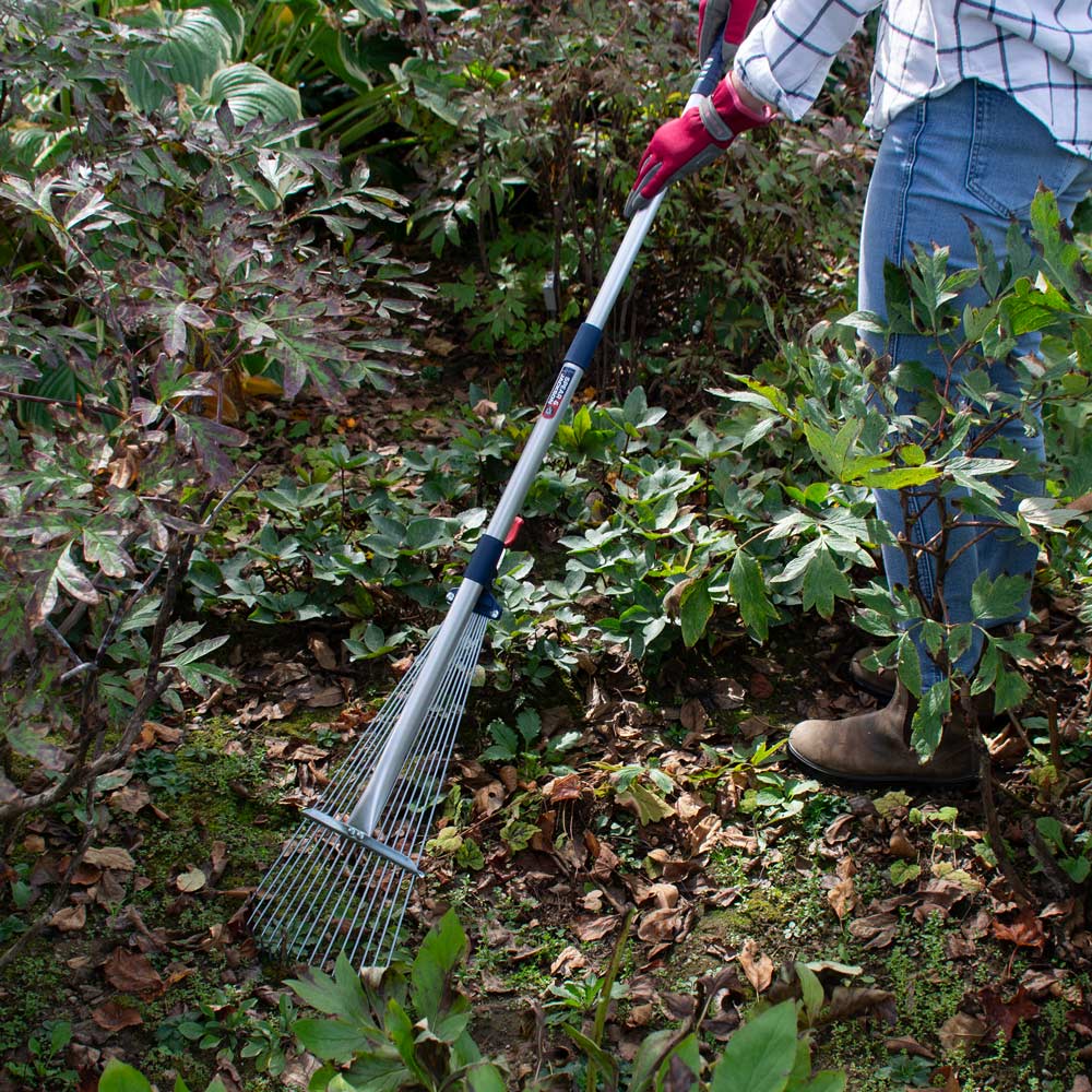 Spear & Jackson Expanding Lawn Rake