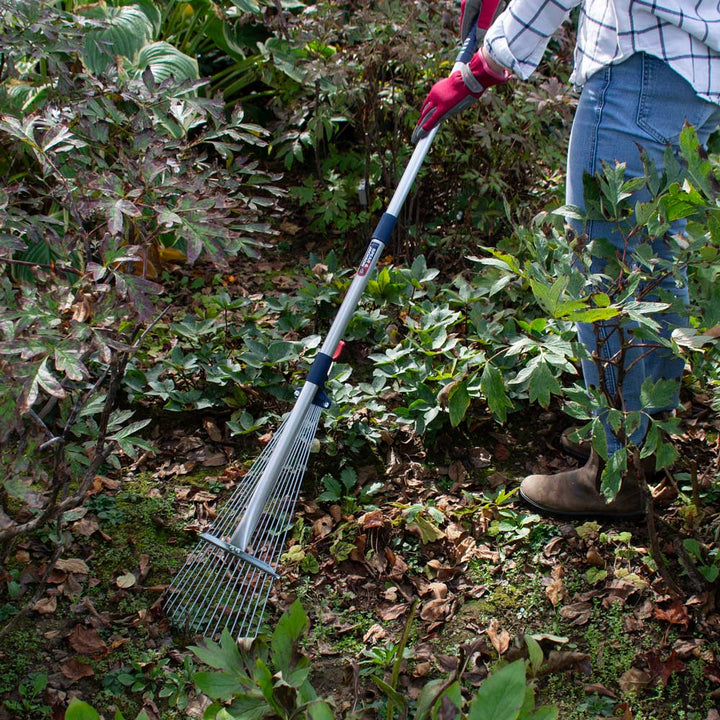 Spear & Jackson Expanding Lawn Rake