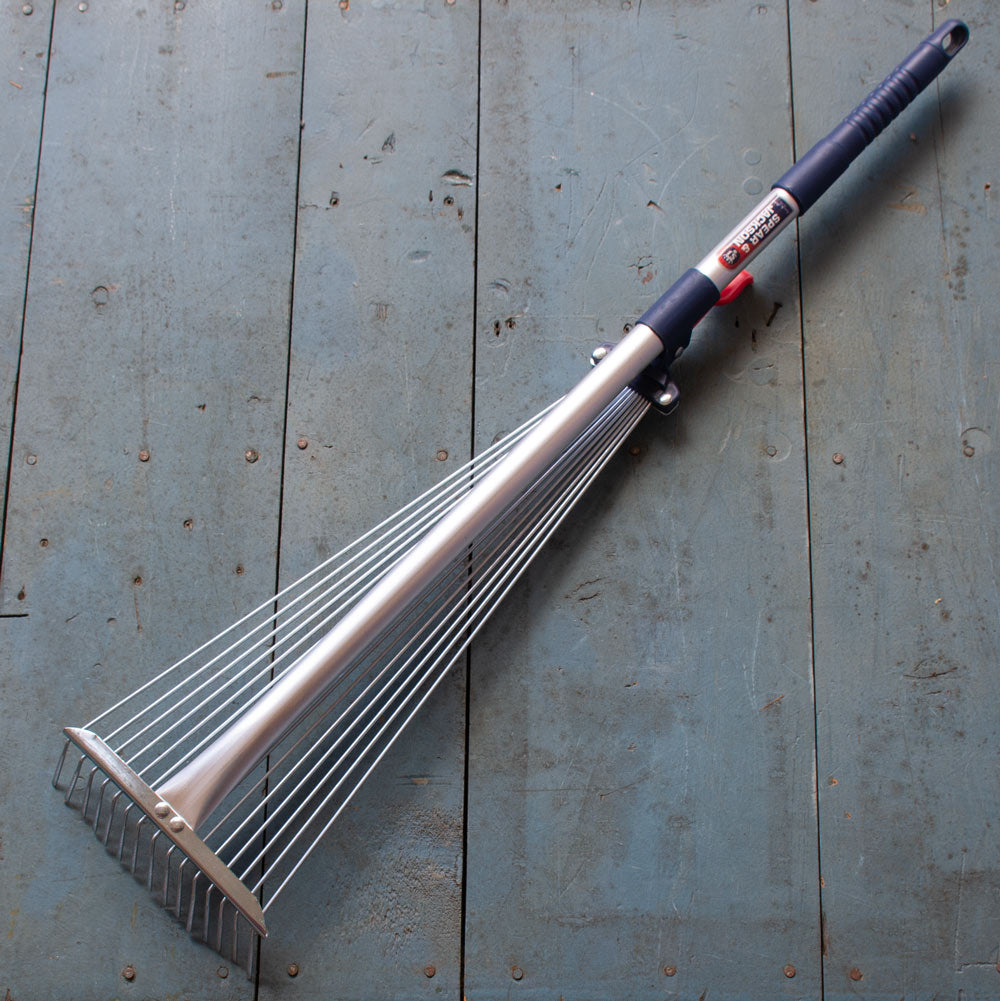 Spear & Jackson Expanding Lawn Rake