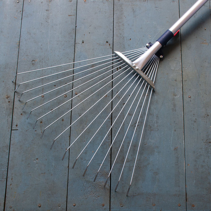 Spear & Jackson Expanding Lawn Rake