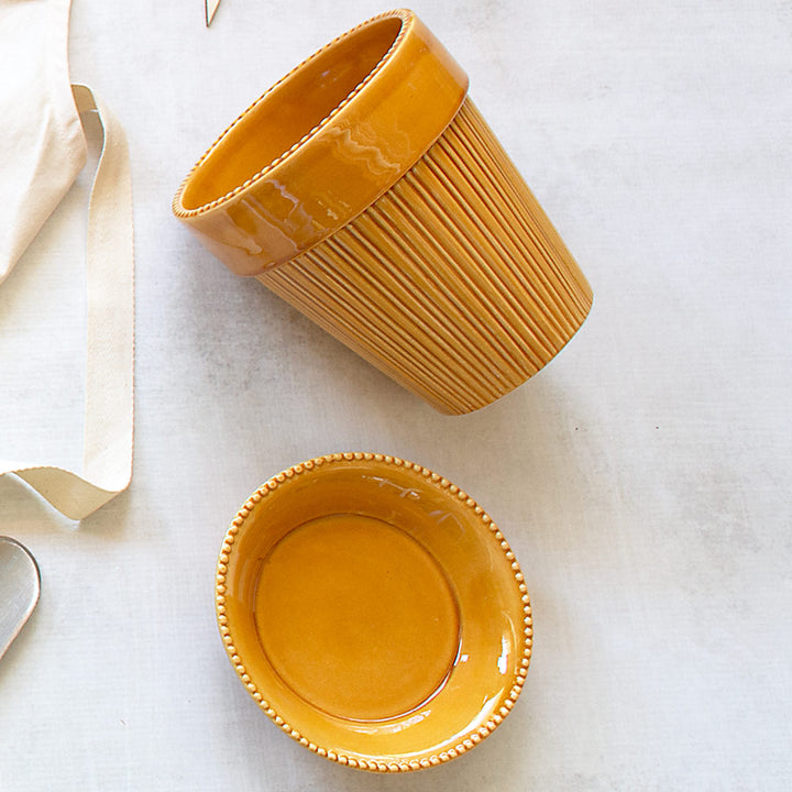 Bergs Simona Pot & Saucer, Glazed Yellow, 5"