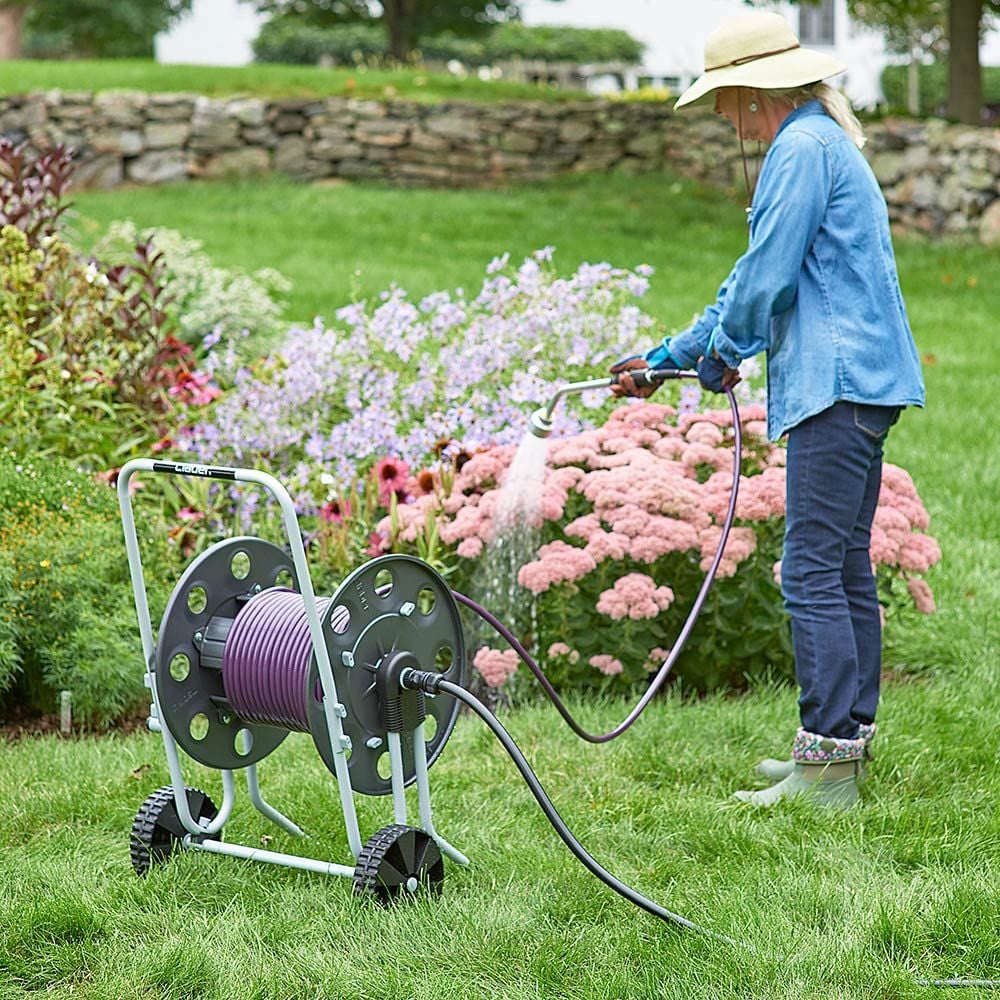 Easy-Rolling Hose Reel