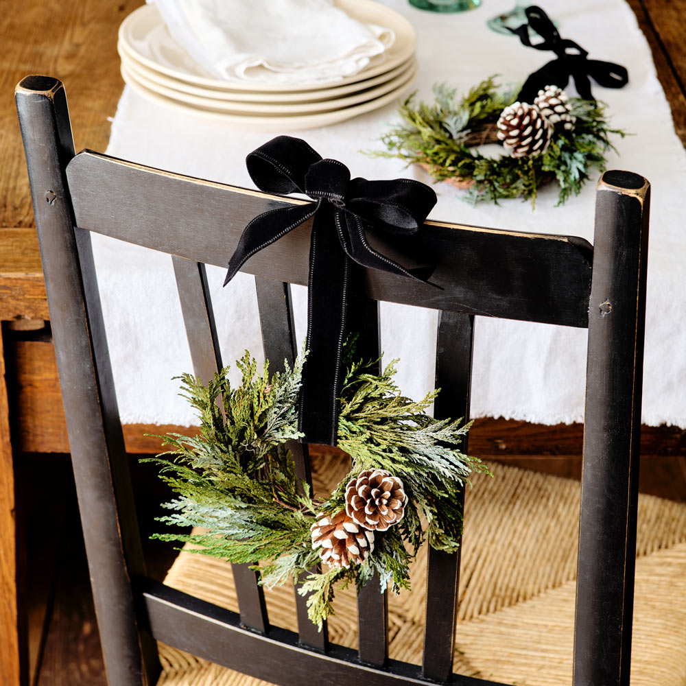 Black Velvet Mini Wreaths