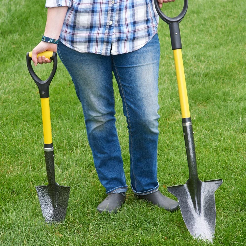 Spear head store spade shovel