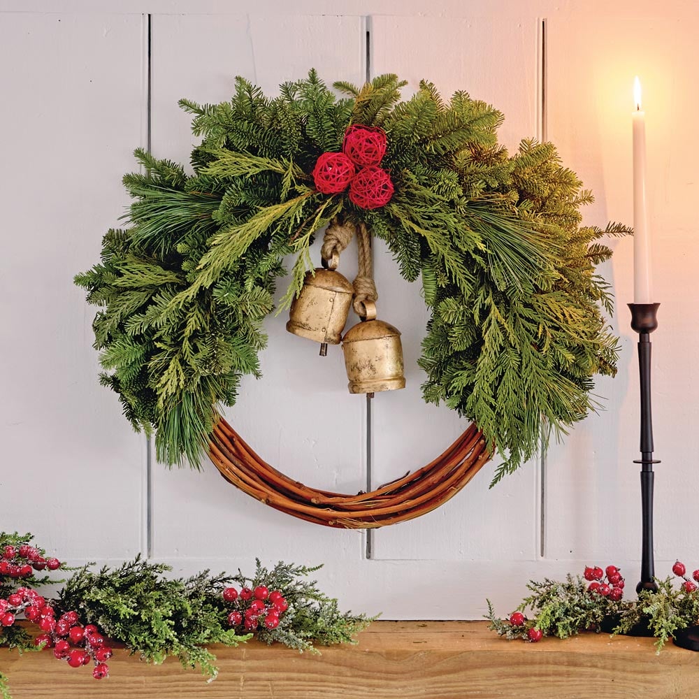 White and Gold Fresh Festive Garland