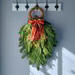  Canella Berry & Cone Door Swag